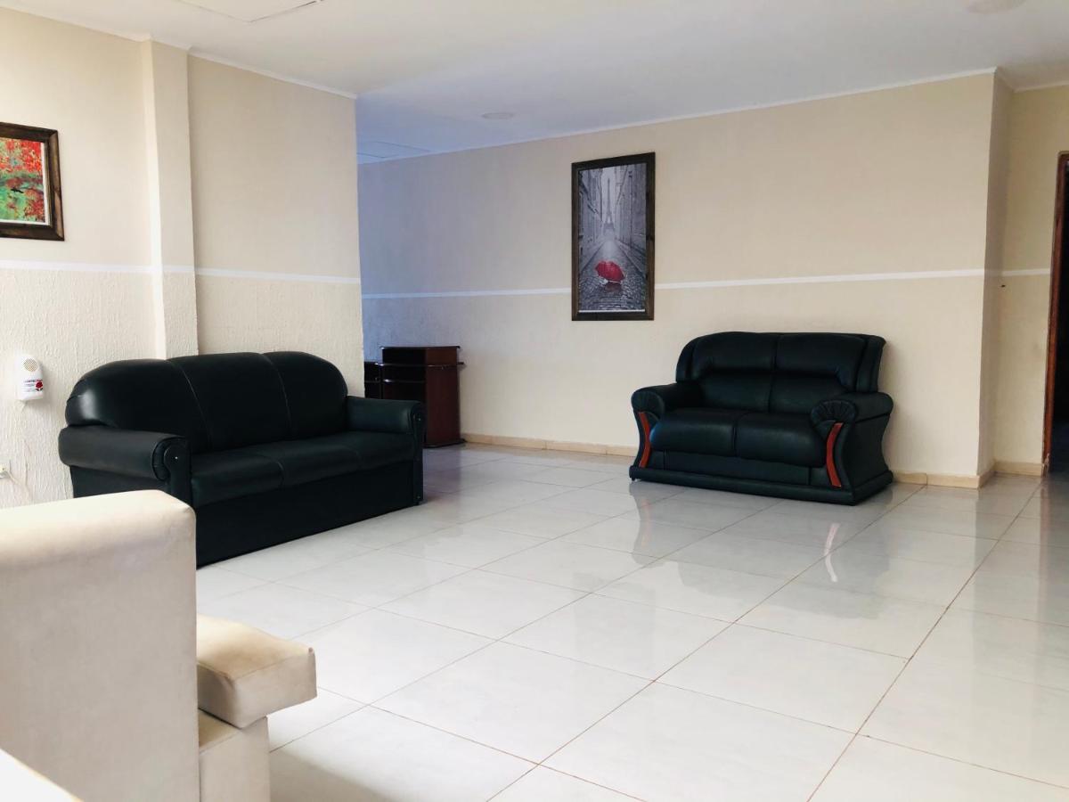 La Familia Hotel Пуерто Игуасу Екстериор снимка